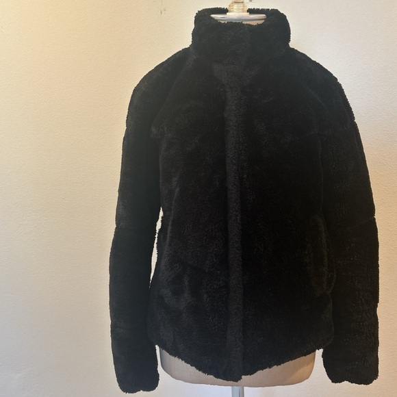 Zara Women’s Black Faux Fur Jacket. EUC - Picture 3 of 7